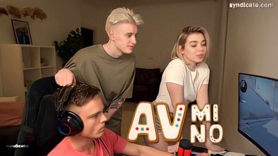 avฝรั่ง Amigo dele pelas costas syndicete เอาแต่เล่นเกมส์ไม่สนใจ