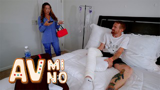 หนังavฝรั่ง ผมเจ็บขาแต่พยาบาล Brooke Tilli Nurse Catches 3 หนังavฝรั่ง