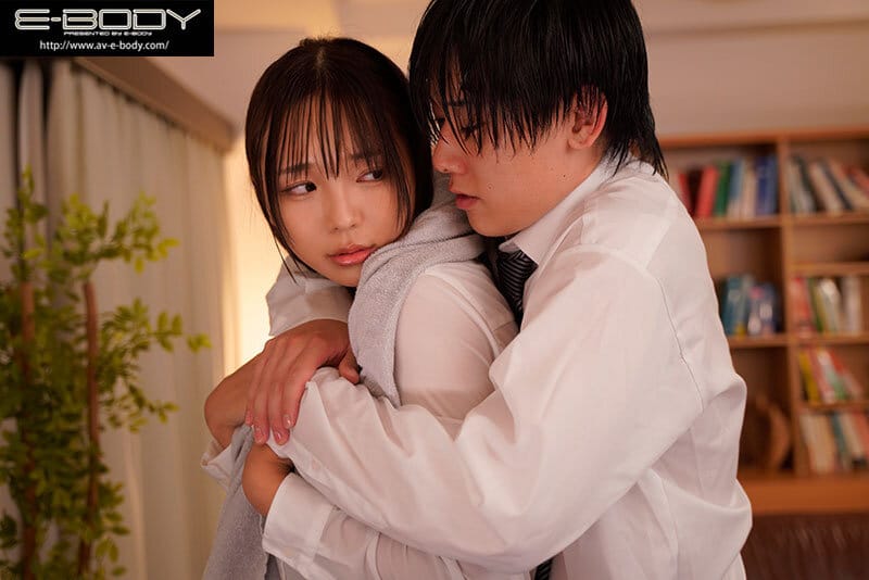 หนังโป๊av ต้องมาหลบฝนกับเพื่อน EBWH-212 12 EBWH-212 เอวีญี่ปุ่น